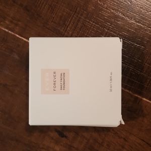Ever Facial Foundation